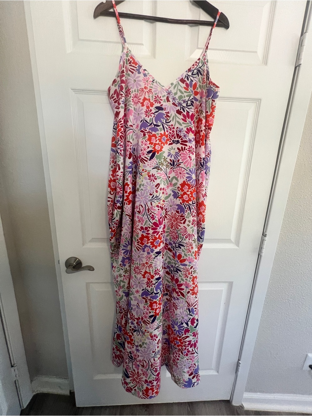 Heimish USA Floral Maxi Dress M Pink Purple V Neck Pockets